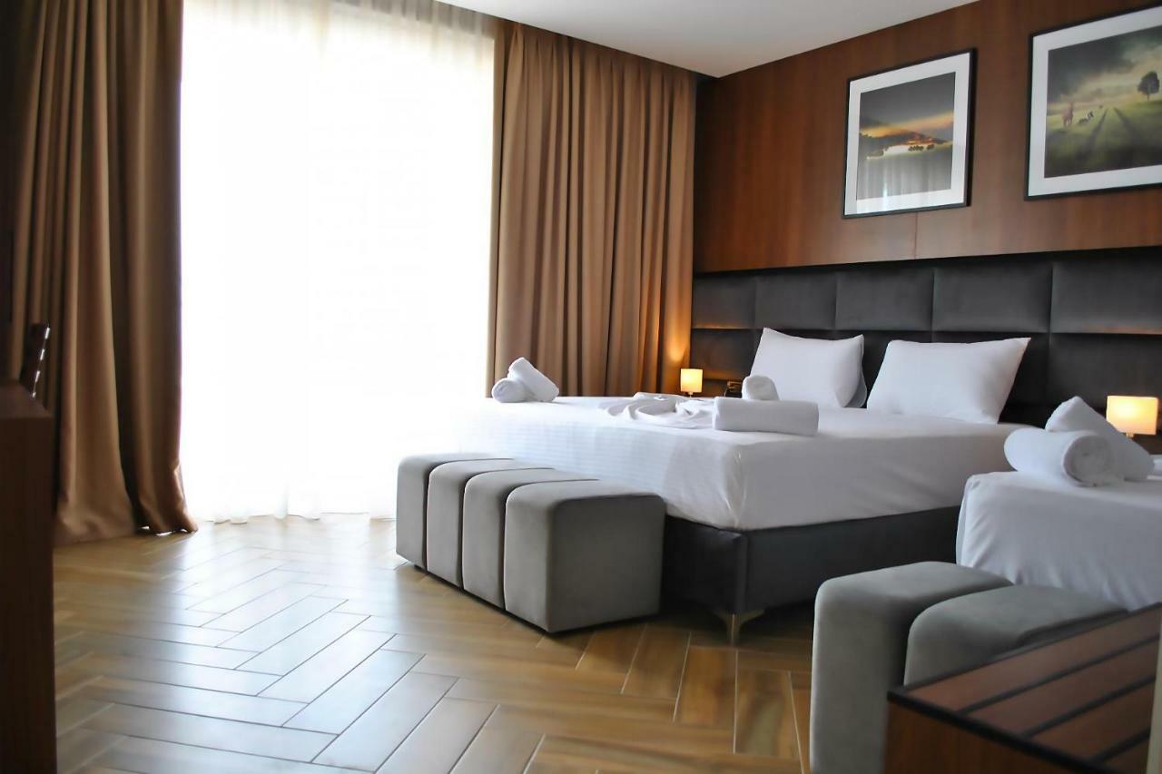 Twin Towers Hotel City & Beach Resort Shëngjin Eksteriør billede